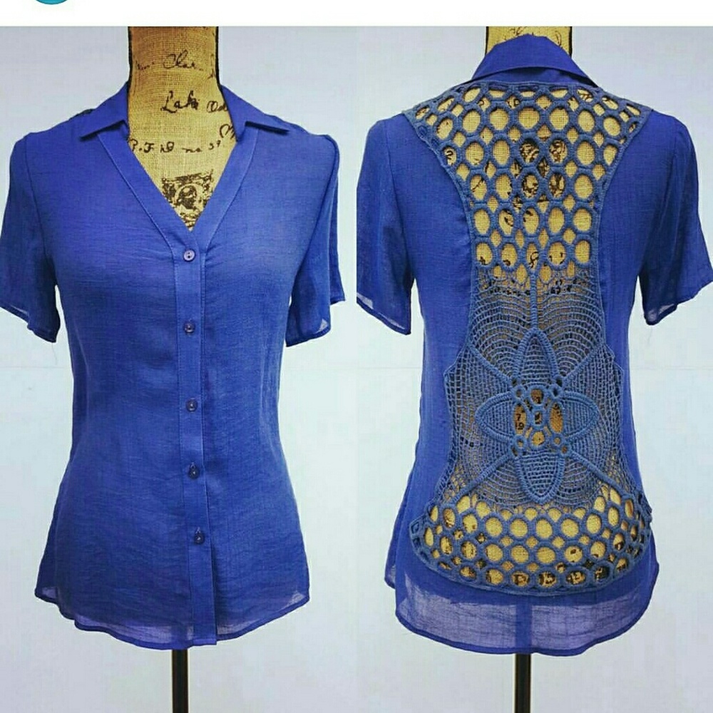 Joompy Women’s Royal Blue Button Down Top